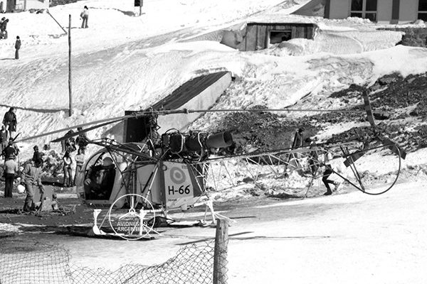 El Lama H-66 operando en un Centro Invernal en la provincia de Mendoza Foto IV Brigada Aérea Col Vladimiro Cettolo