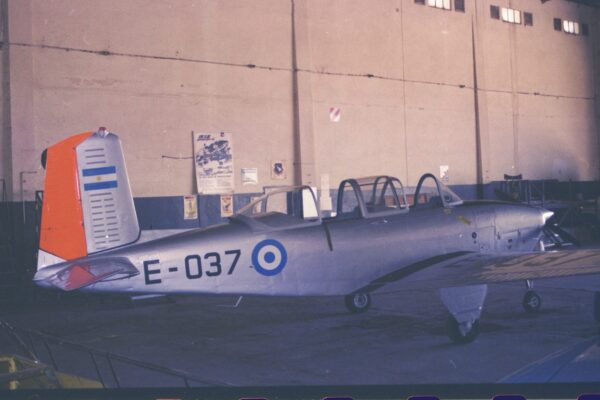 ArgAF-Mentor-E037-RH-in-hangar-VC