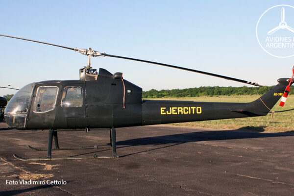 El FH-1100 ex LV-JGI preservado con matrícula ficticia AE-389
