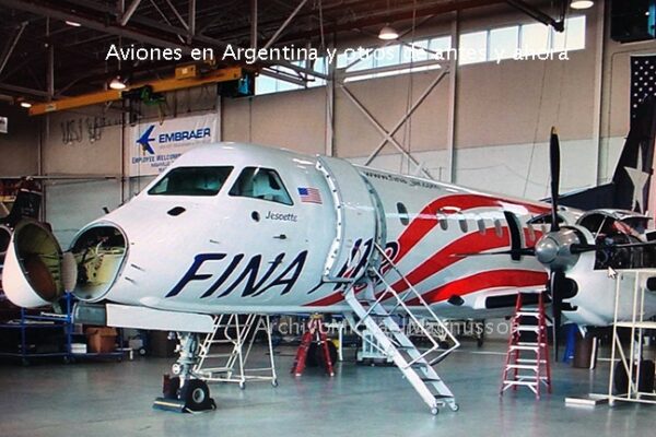 Foto del LV-CEI con el esquema de la empresa Fina Air , en la que operó entre 03-06-2003 al 15-09-2004 — en Nashville International Airport.